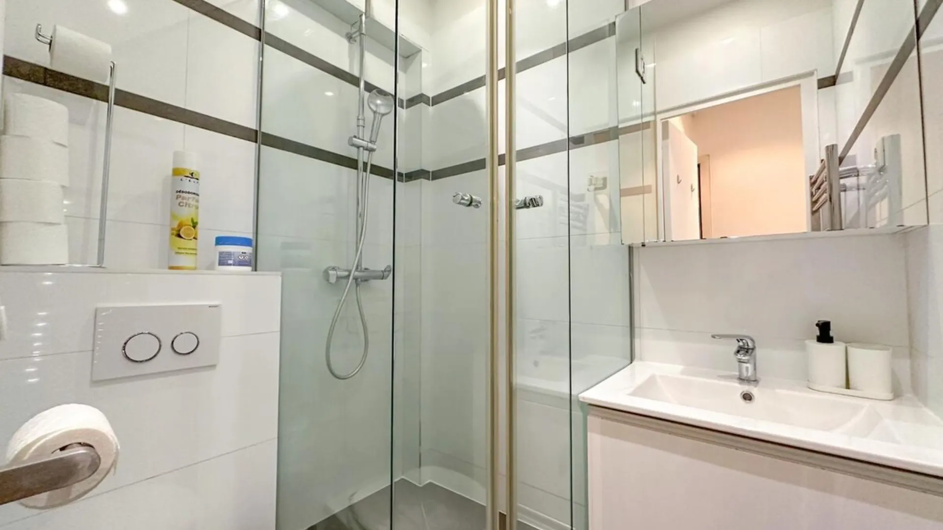 Flexliving - - Victor Hugo * Paris